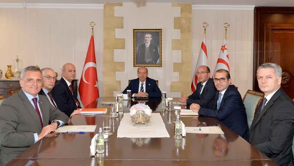 Cumhurbaşkanı Ersin Tatar, bankacılarla görüştü