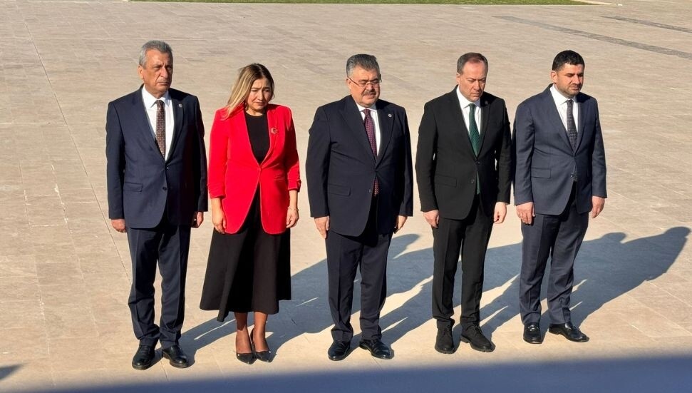 TBMM Güvenlik ve İstihbarat Komisyonu heyeti Fazıl Küçük ve Rauf Denktaş’ın anıt mezarlarını ziyaret etti