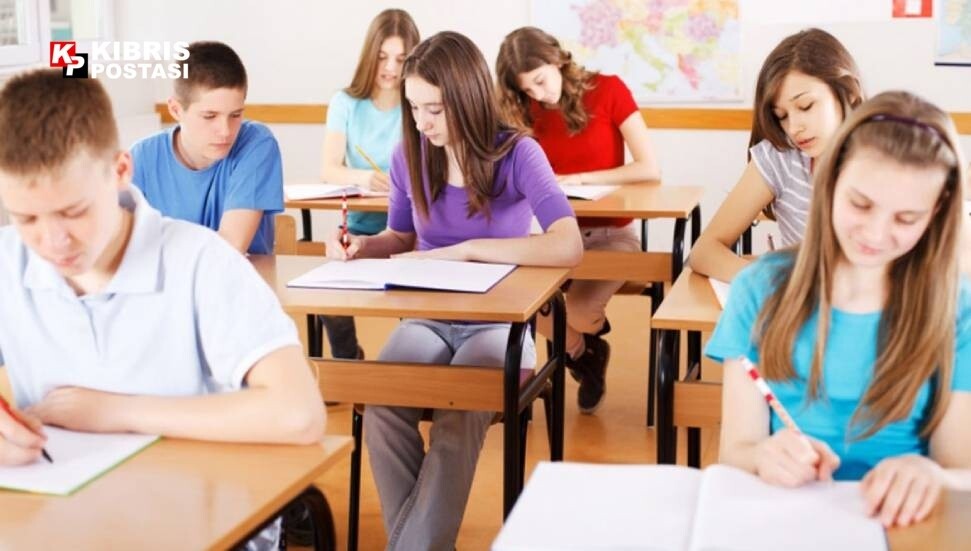 Dünya Gençlik Günü: Gençlerin hayalleri KKTC dışında şekilleniyor