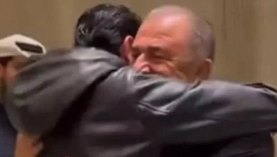 Fatih Terim imzayı attı, 42 yaş küçük patronu ile kucaklaştı