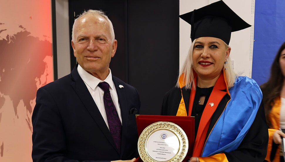 Töre, On Beş Kasım Üniversitesi mezuniyet törenine katıldı