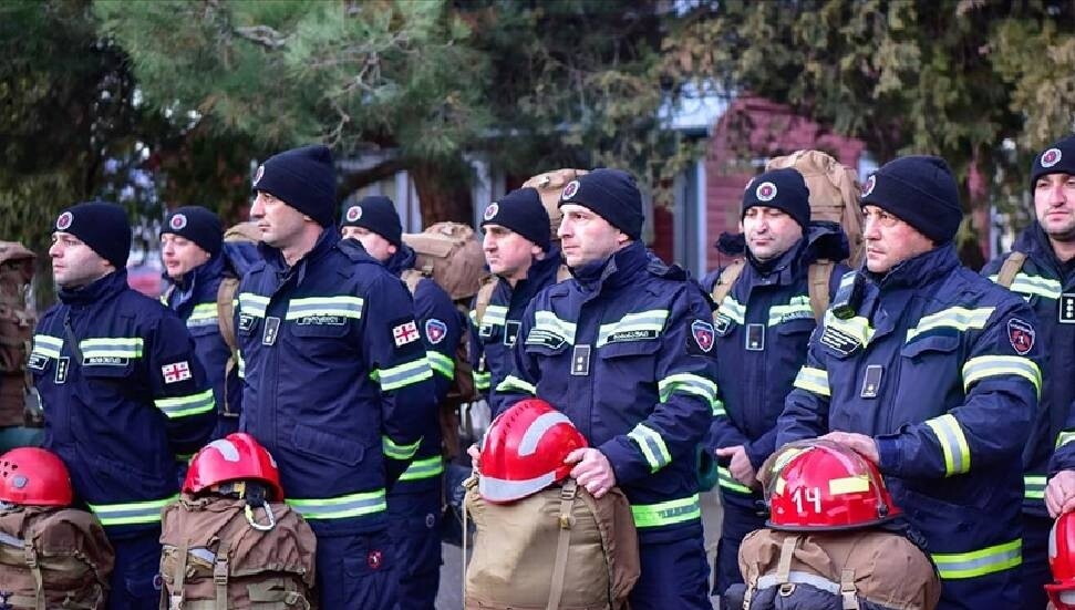 Gürcistan Türkiye'ye rotasyon için yeni arama kurtarma ekibi gönderdi