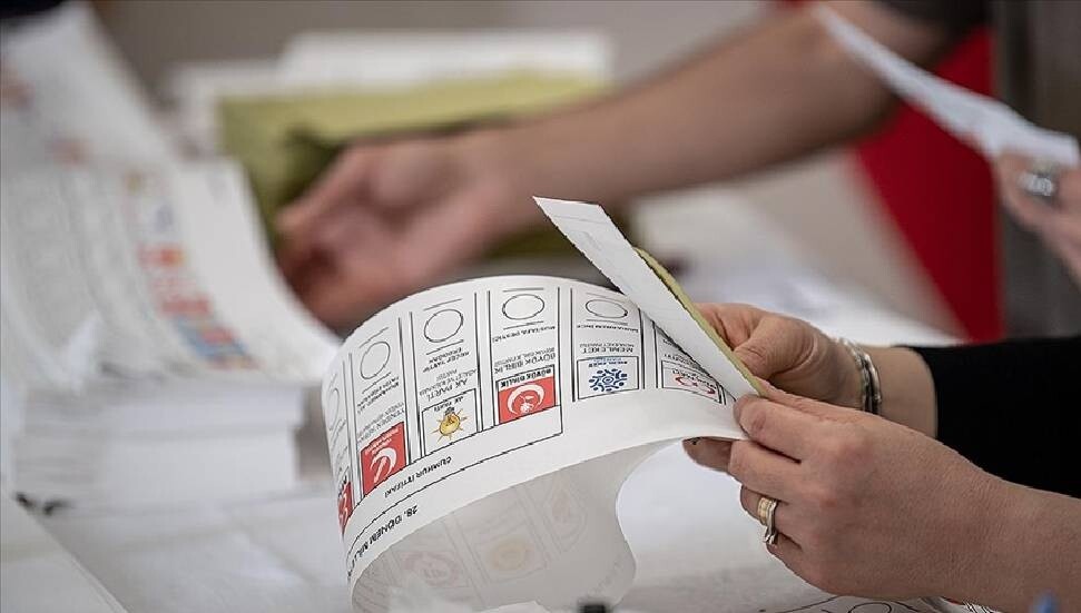 Oy sayımı devam ediyor: Milletvekili seçimlerinde son durum...