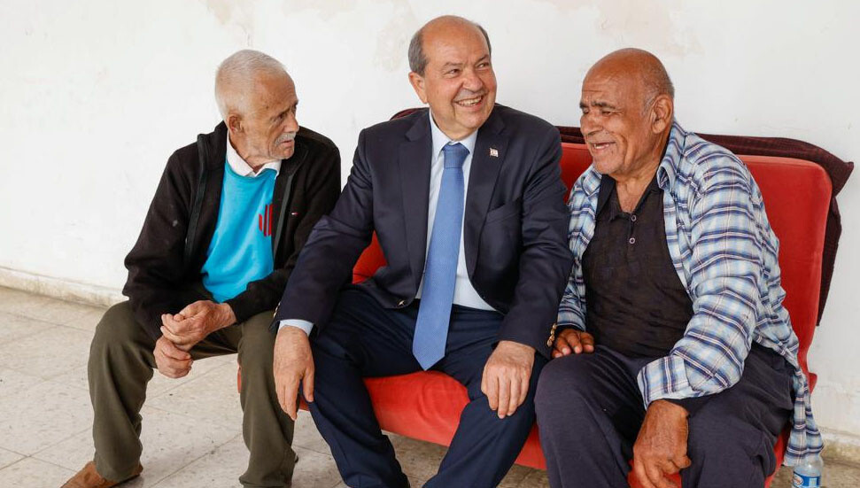 Cumhurbaşkanı Ersin Tatar, Lapta Huzurevi’ni ziyaret etti