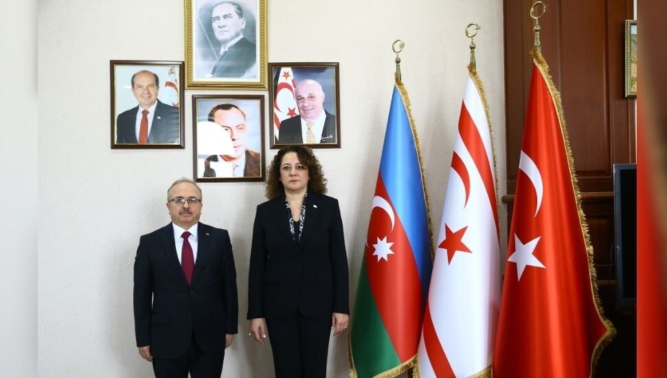 Türkiye'nin Bakü Büyükelçisi Akgün, KKTC Bakü Temsilciliğini ziyaret etti