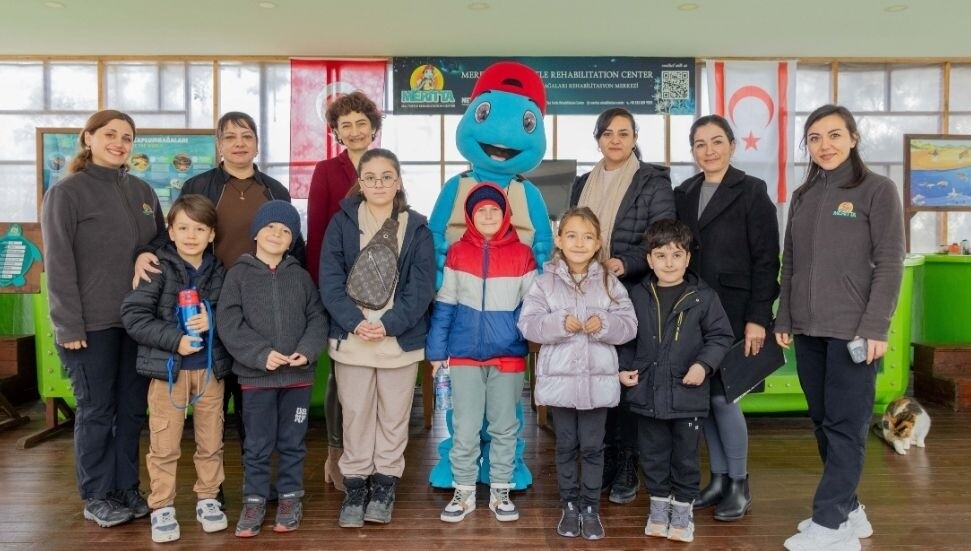 Girne Belediyesi, Meritta Deniz Kaplumbağaları Rehabilitasyon Merkezi'ne ziyaret düzenledi