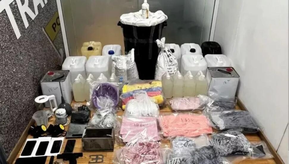 Yunanistan’da kokain laboratuvarı çökertildi: Şebekenin başında Kıbrıslı Türk iddiası!