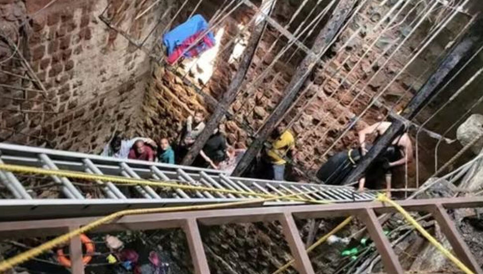 Hindistan'da tapınaktaki kuyuya düşerek ölenlerin sayısı 36'ya yükseldi