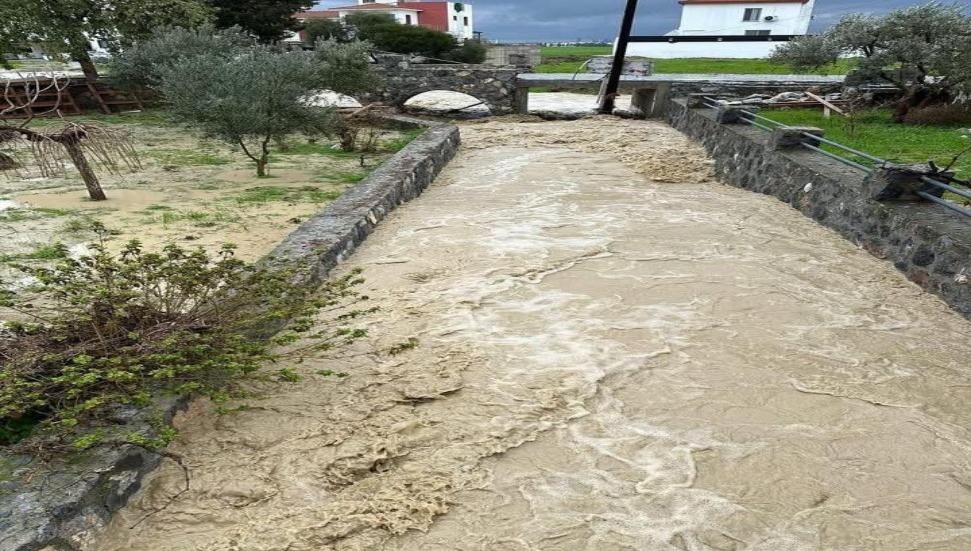 Sağanak yağış etkili oluyor