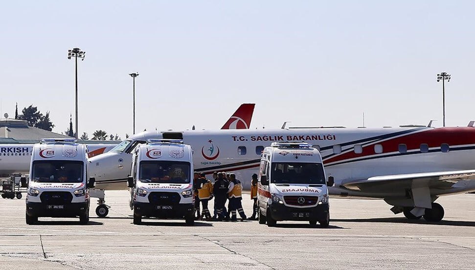 Türkiye’de yaralı depremzedelerin hava yoluyla Ankara'ya sevki devam ediyor