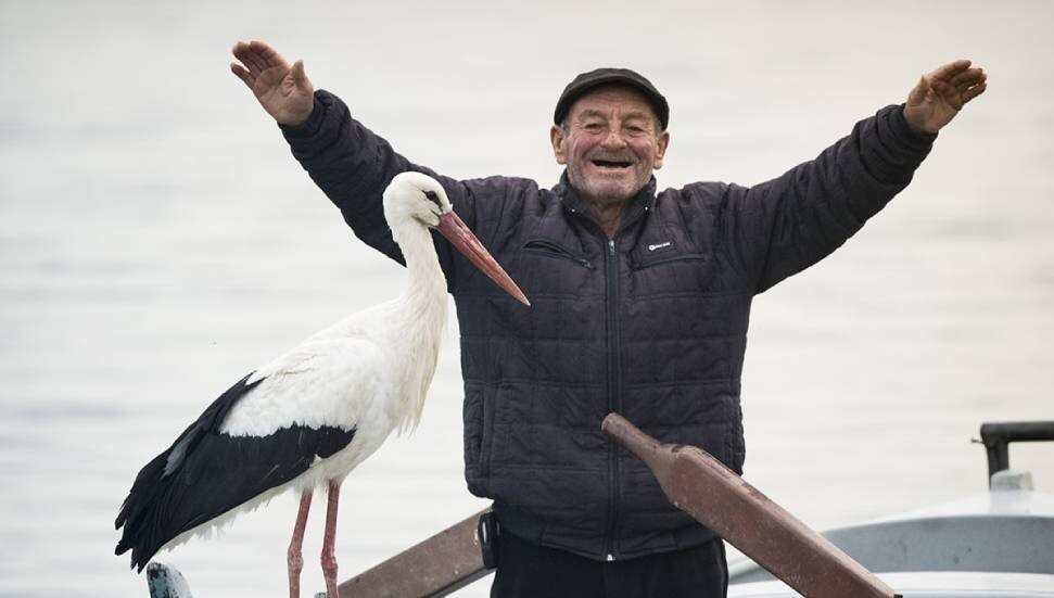 Adem amcadan Yaren leyleğe bayram hediyesi