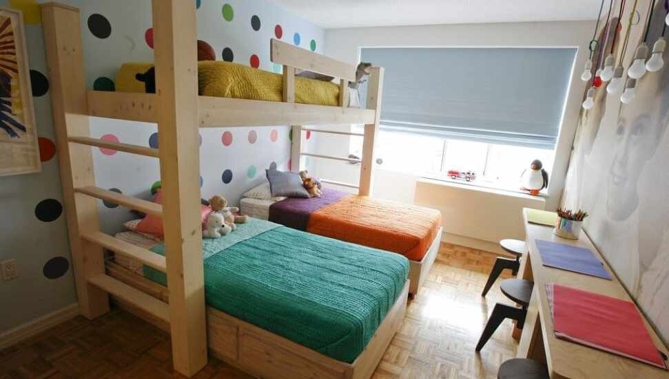 Araştırma: İngiltere'de 1 milyondan fazla çocuk yerde yatıyor veya yatağını paylaşıyor