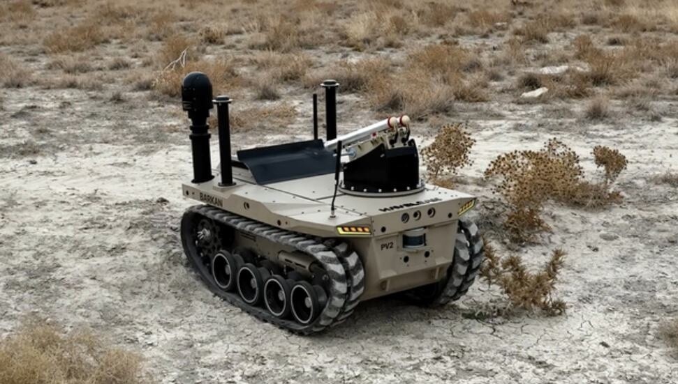 Türkiye'nin "robot askeri" füze attı