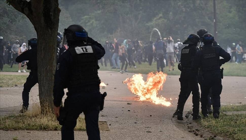 Fransa'da polisin ölümcül güç kullanımındaki artış