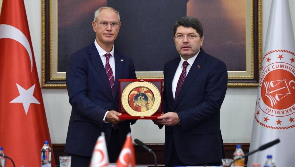 Hasipoğlu: Sayın Bakanın, depremle ilgili soruşturmalara duyarlı olması ve sürecin yakın takip edilmesi bizleri memnun etmiştir