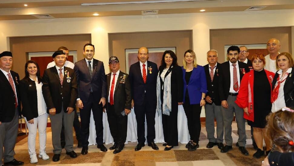 Cumhurbaşkanı Tatar, Çanakkale’de iş insanları ve gazilerle bir araya geldi