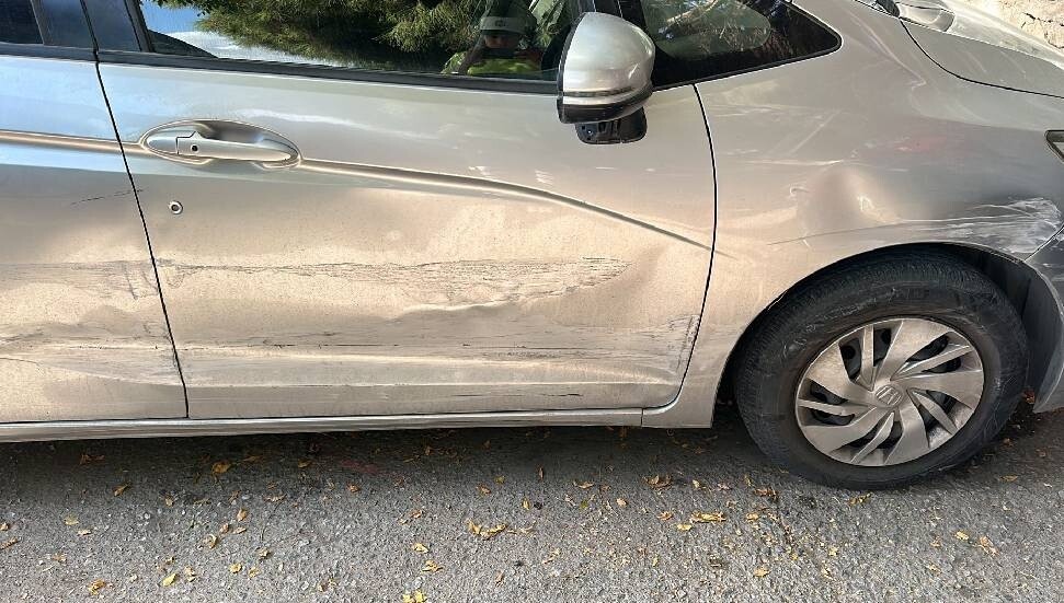 Hayrettin Denner otoparktan çıkmaya çalıştığı sırada kaza yaptı