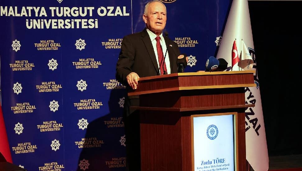 Zorlu Töre, Turgut Özal Üniversitesi’nde akademik yıl açılışına katıldı