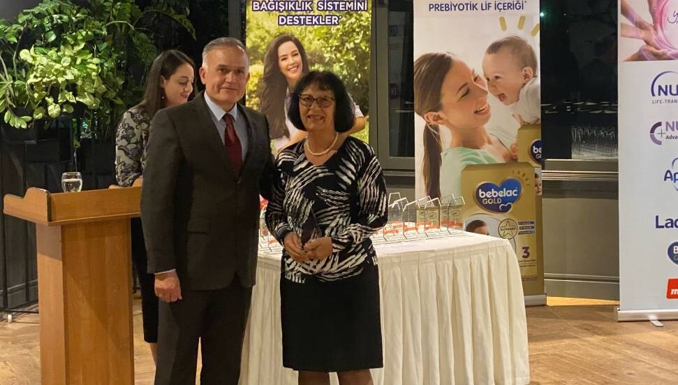 43 pediatri doktoruna plaket verildi