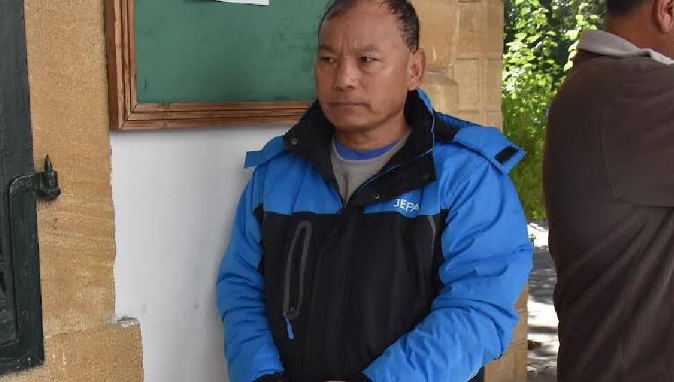 Başkasına ait pasaportla ülkeden çıkış yapmaya çalışan Hitman Gurung cezaevine gönderildi