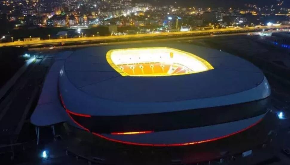 Samsunspor: Bayrakları astık bekliyoruz!