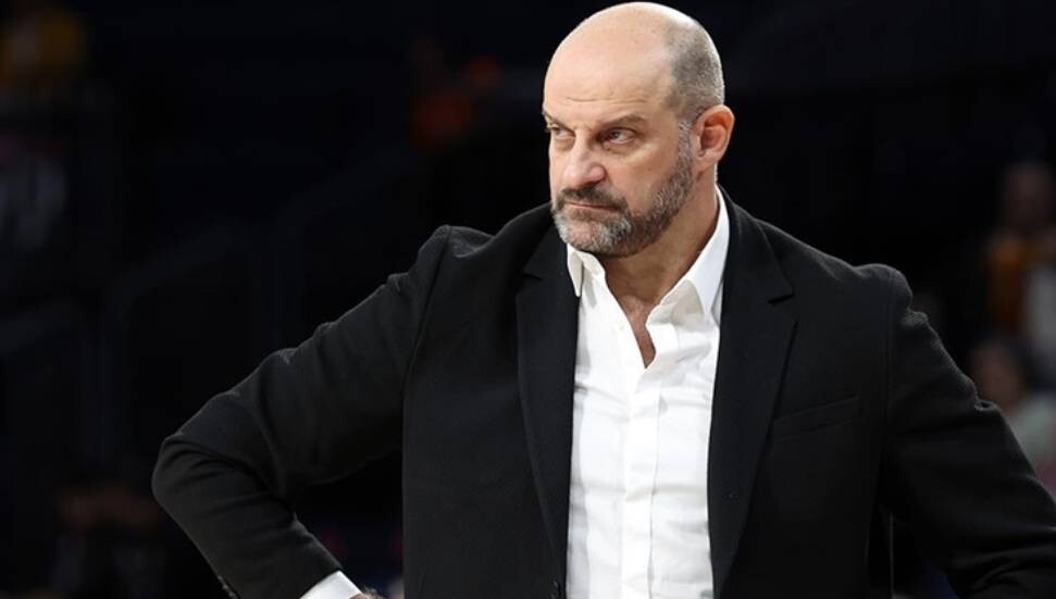 Galatasaray Erkek Basketbol Takımı'nda başantrenör Mitrovic ile yollar ayrıldı