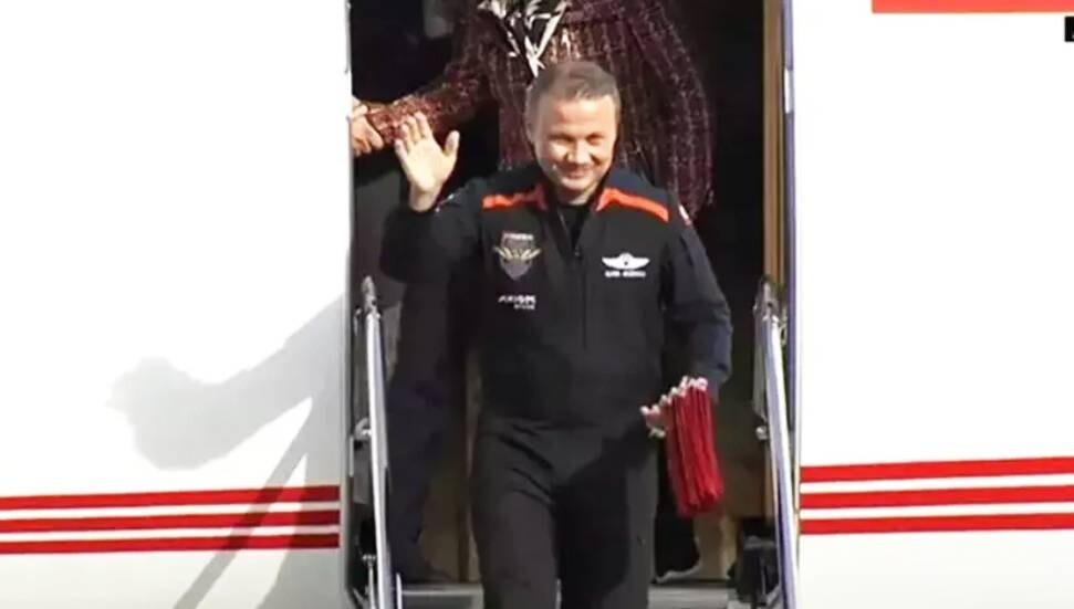 Alper Gezeravcı Türkiye'ye döndü!