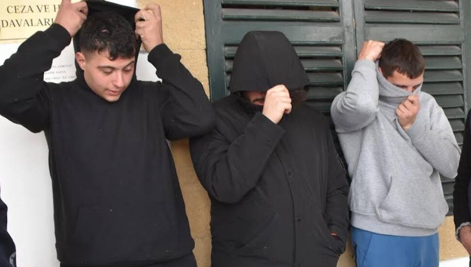 Alayköy'de ev kurşunlayan zanlılar soruşturma kapsamında 2 gün tutuklu kalacak