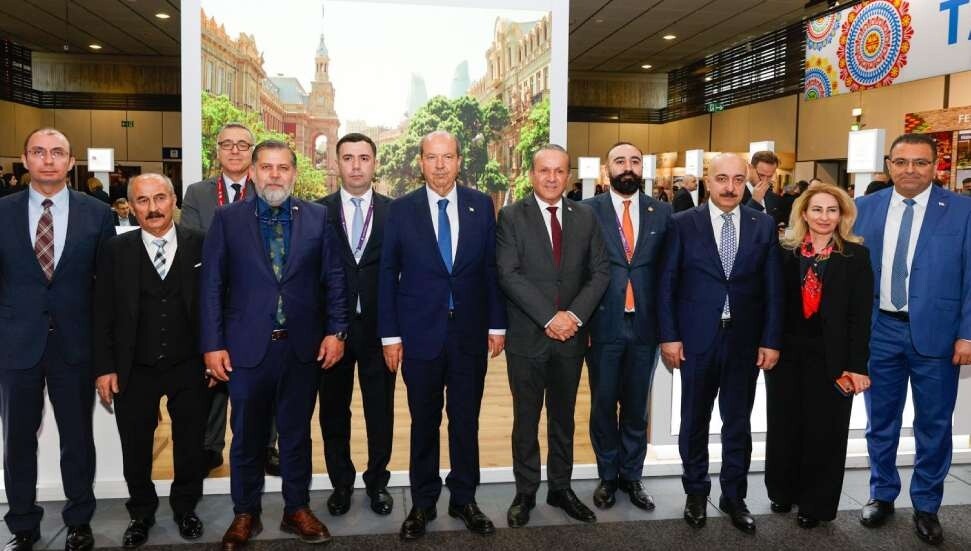 Ersin Tatar Uluslararası Berlin Turizm Fuarı'nı ziyaret etti