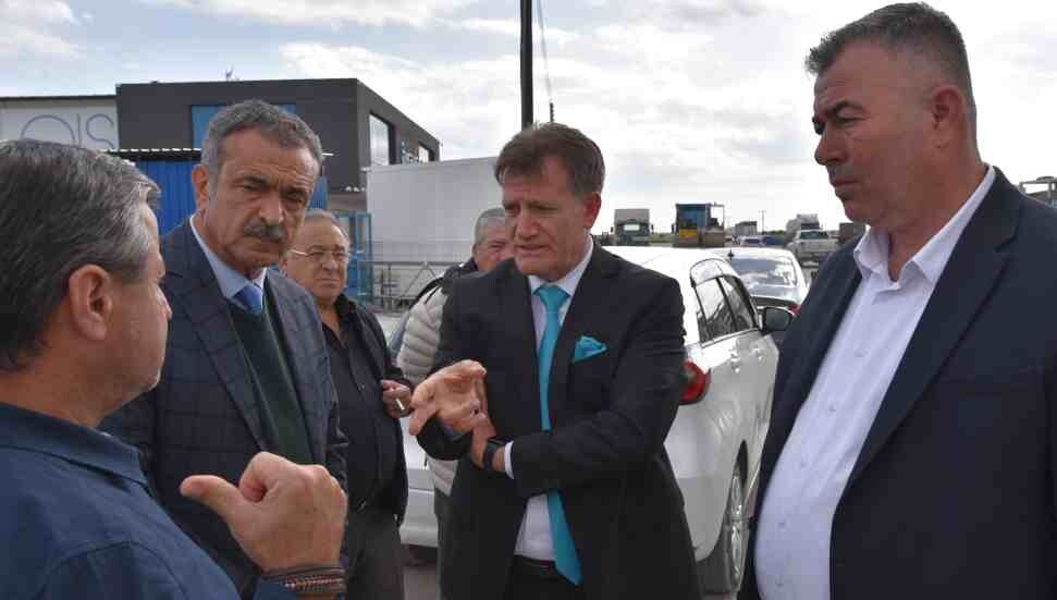 Erhan Arıklı yapımına başlanan Güvercinlik yolunda incelemelerde bulundu