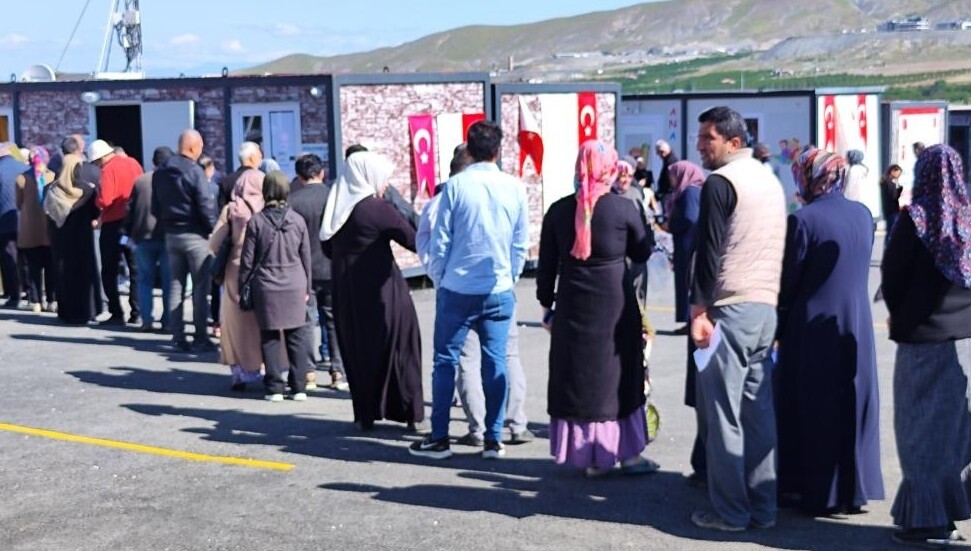 Deprem bölgesinde yerel seçim sonuçları