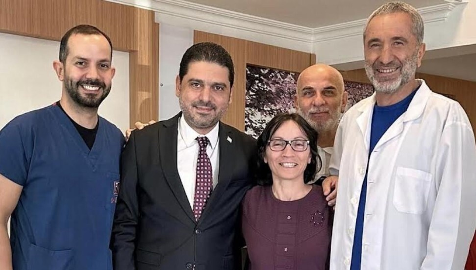 Savaşan bayramda KKTC’deki sağlık turistlerini ziyaret etti