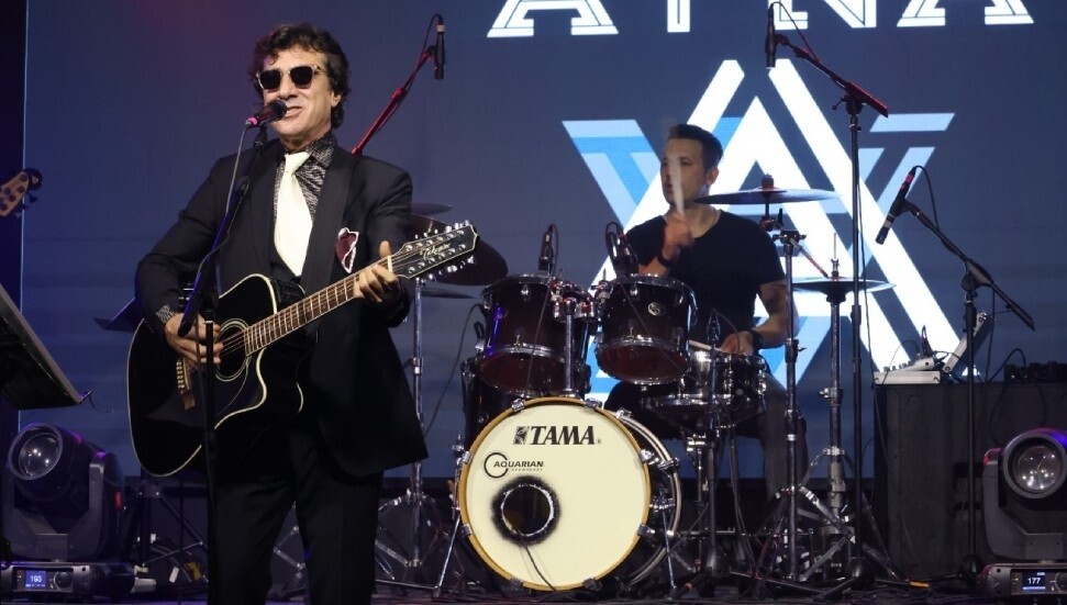 Ayna solisti Erhan Güleryüz müjdeyi verdi: Bütün dünyaya Kıbrıs'ı müzik ile anlatmış olacağız