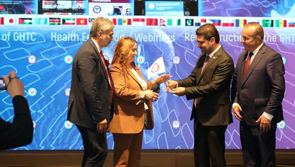 Savaşan handed over the flag to Cıobanu