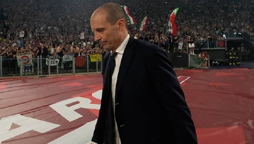 Juventus, gazeteciyi tehdit eden Allegri'yi görevden aldı