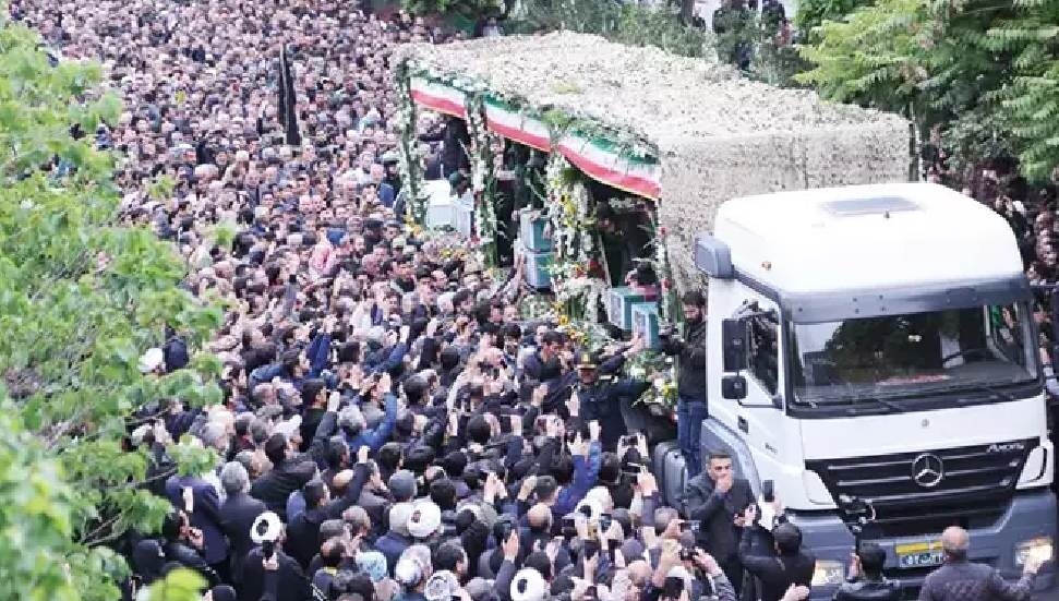 Reisi için ilk cenaze töreni yapıldı