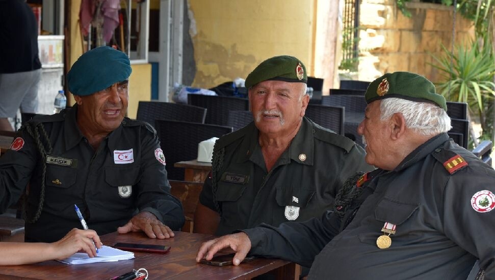 Milli günlerdeki törenlerde yürüyen emekli mücahitler: Milli şuuru yaşatmak için çaba gösteriyoruz