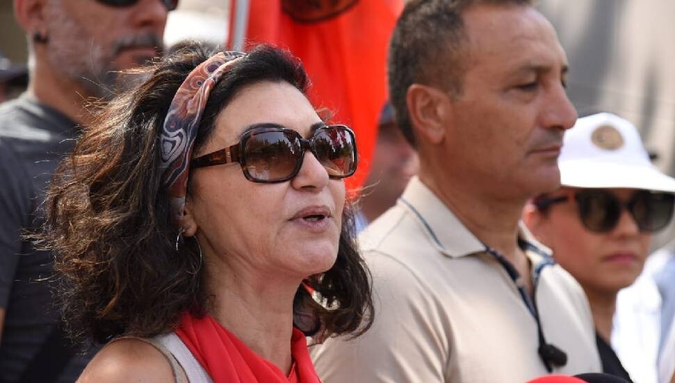 Selma Eylem'den soru:  Bir haftada konteynerler binaya mı dönüşecek?