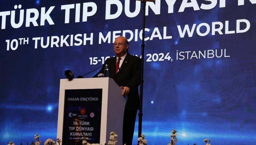 Hakan Dinçyürek, İstanbul’da düzenlenen 10. Türk Tıp Dünyası Kurultayı’na katıldı