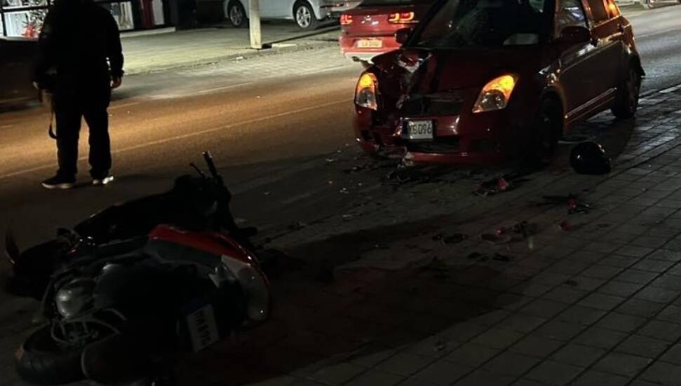 Gönyeli'de kaza: Motor sürücüsü Tahir Kesicisoy ve motosiklette yolcu olarak bulunan Selvan Küçükuncular yaralandı