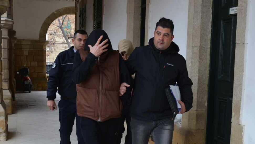 İzin belgesi sahtelediler: 45 bin ve 65 bin TL'lik teminata bağlandılar!