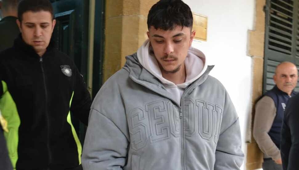 Ehliyetsiz sürüş yaparak bir yayayı ağır şekilde yaralayan Ali Kurt teminata bağlandı