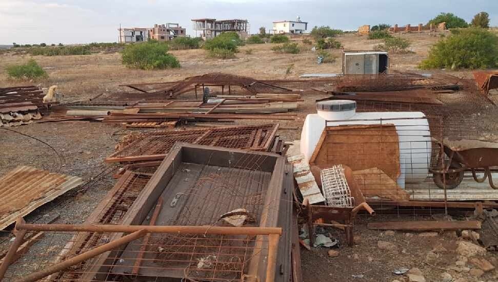 Güzelyurt Hayvanları Koruma Derneği'nden, gönüllülerin kurduğu barınağın yıkılmasına tepki!