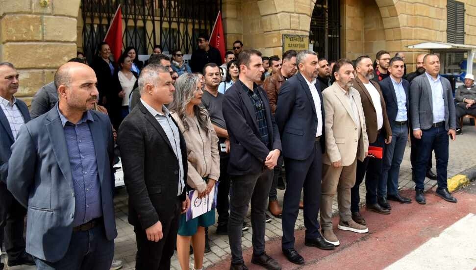 Posta Dairesi’nde grev: Ülke hem güven, hem itibar kaybıyla karşı karşıya