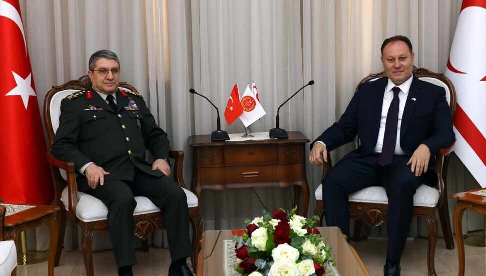 Ziya Öztürkler, Kara Kuvvetleri Komutanı Orgeneral Selçuk Bayraktaroğlu’nu kabul etti