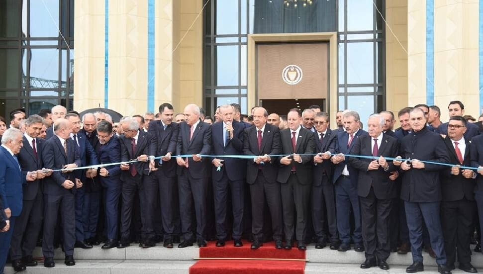 Basın-Sen'den Külliye protestosu: Onurumuz için kokteyle katılmayın