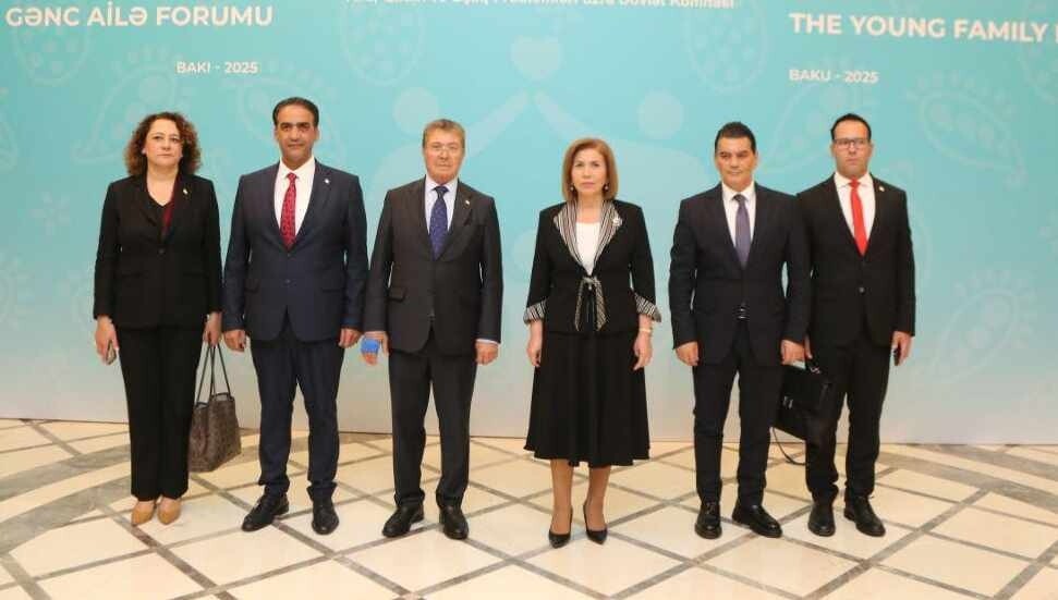 Üstel, Azerbaycan’da Türk Devletleri Ulusal Semboller Sergisi’ni ziyaret etti