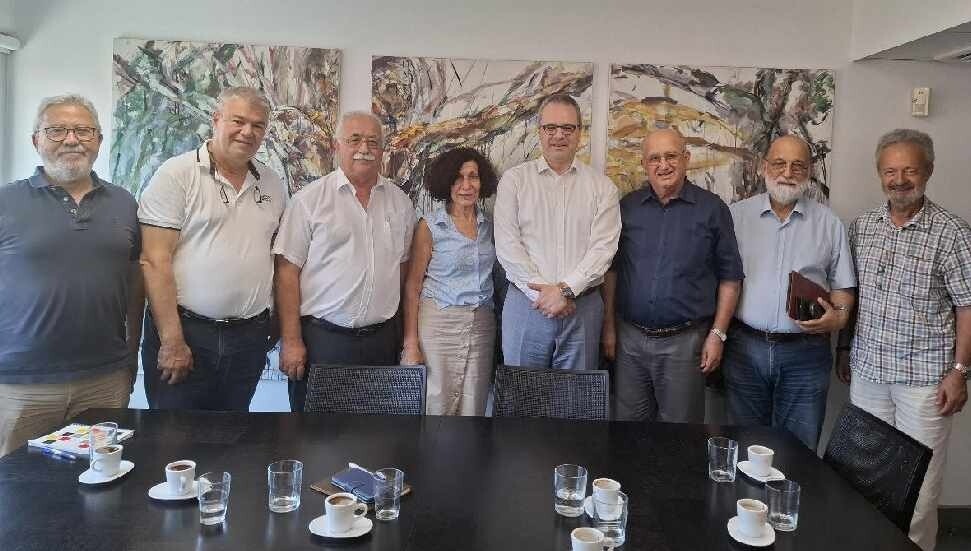 İki Toplumlu Barış İnisiyatifi, Kıbrıslı Rum Müzakereci Menelaou ile görüştü