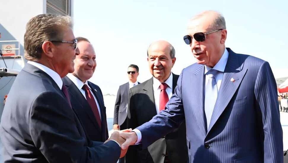 Ünal Üstel: Türkiye Cumhuriyeti ile omuz omuza yürümeye kararlılıkla devam edeceğiz