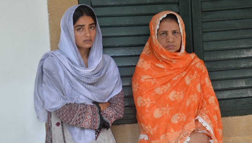 Sahte ikamet izinleri ile ülkeye girmeye çalıştılar: 3 gün tutuklu kalacaklar